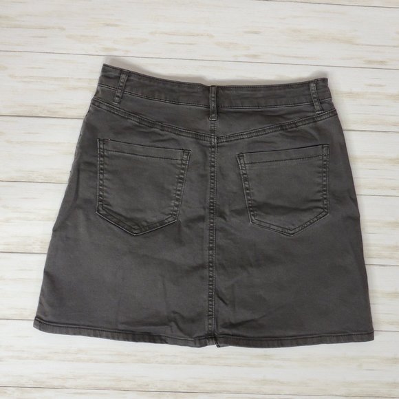 Listicle Grey Mini Skirt - Picture 3 of 4